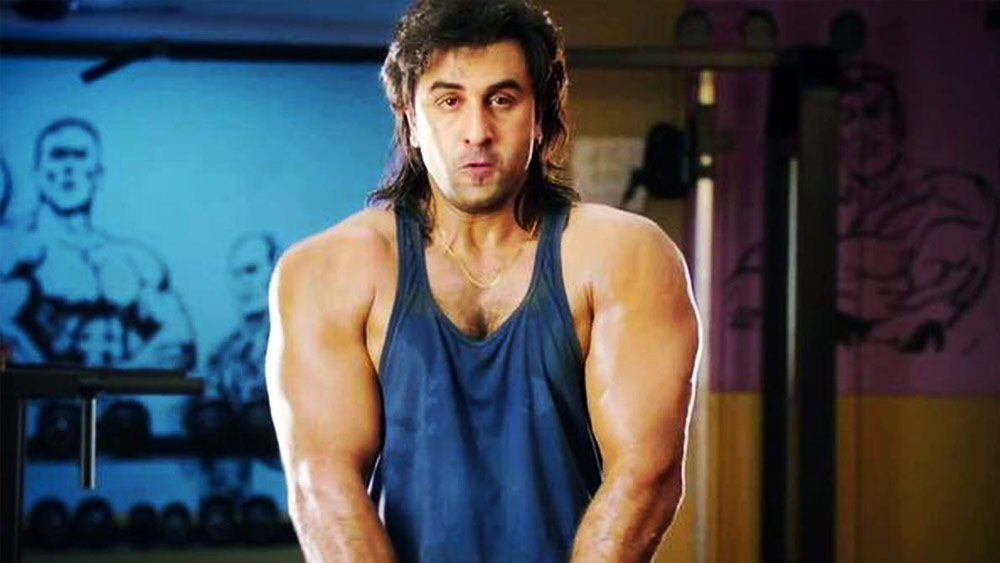 রাজকুমার হিরানি পরিচালিত ‘সঞ্জু’ ছবির মূল কাহিনি অভিনেতা সঞ্জয় দত্তের জীবনের উপর ভিত্তি করেই রচিত। এই ছবির কিছু অংশ সঞ্জয়ের বাড়ি ‘ইমপেরিয়াল হাইটস্’-এ শ্যুটিং হয়েছে।