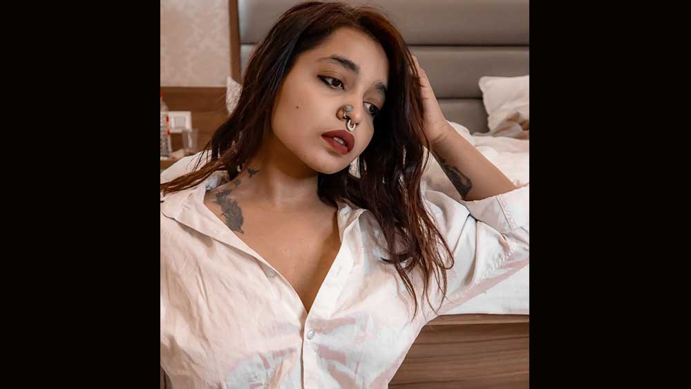 বডোদরার মহারাজা সায়াজিরাও বিশ্ববিদ্যালয় থেকে সমাজবিদ্যায় স্নাতক হন ক্ষমা। পড়াশোনার পাশাপাশি মডেল হিসেবেও কাজ করতেন তিনি।