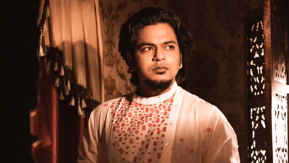 দুর্নিবারের বিয়ে ভাঙা নিয়ে গুঞ্জন টলি পাড়ায়। কানাঘুষো শোনা যাচ্ছে, পরকীয়া সম্পর্কের জেরেই নাকি ভাঙতে চলেছে দুর্নিবারের বিয়ে।