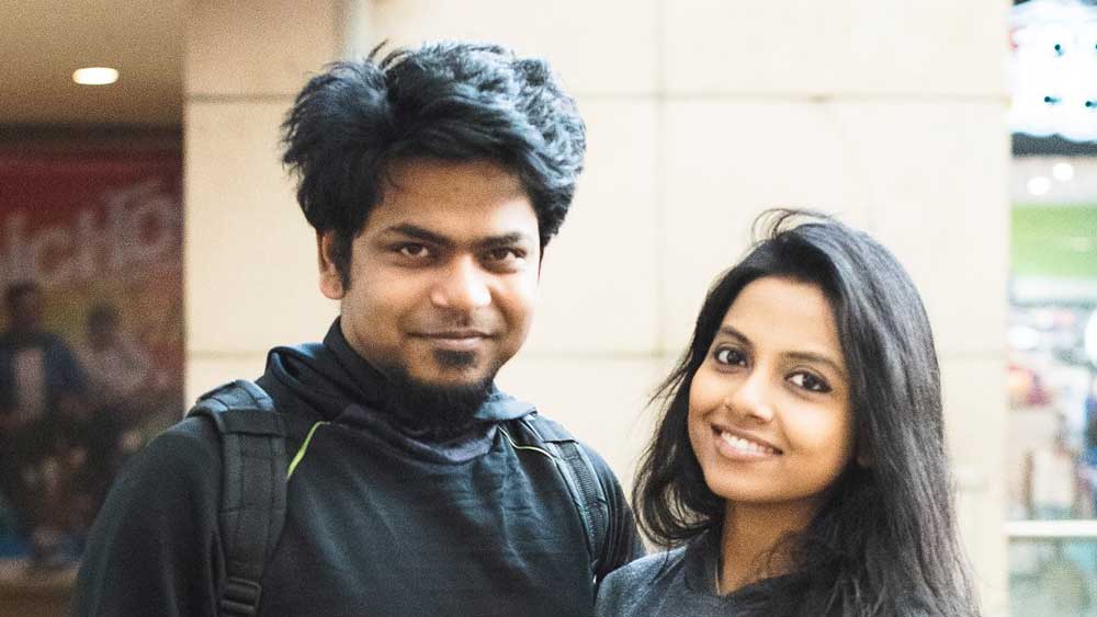 শোনা যাচ্ছে, ইদানীং দুর্নিবার-মীনাক্ষির দাম্পত্যকলহ চরমে। বর্তমানে তা নাকি এমন জায়গায় পৌঁছেছে যে, বাড়ি থেকে বেরিয়ে যেতে বাধ্য হয়েছেন মীনাক্ষি।