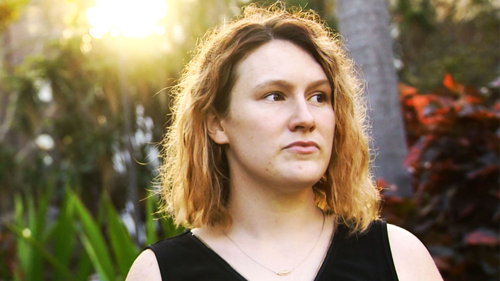 জীবনের প্রথম বার চুম্বন, যৌনানুভূতির স্বাদ ইত্যাদি নিয়ে মনে মনে অনেক কল্পনা ছিল অষ্টাদশী স্যাক্সন মুলিনসের। কিন্তু কয়েক মুহূর্তের ঘটনা বদলে দিল তাঁর জীবন। মাত্র কয়েক মিনিট আগে আলাপ হওয়া এক যুবক এমন কাজ করতে পারেন, দুঃস্বপ্নেও ভাবেননি তিনি।