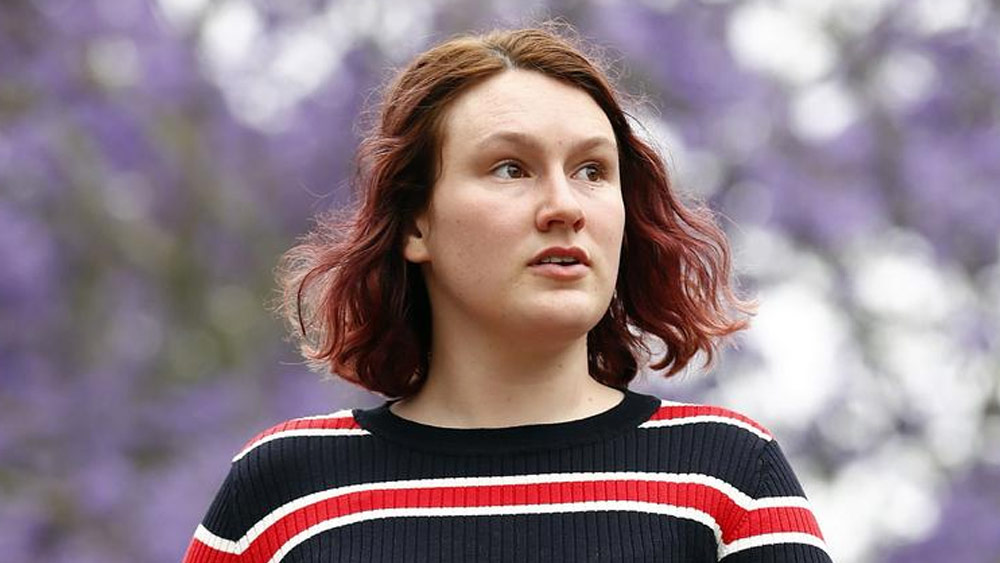 এই গোটা আইনের সংশোধনের মূলে রয়েছে এক তরুণীর অদম্য লড়াই। আইনের দরজায় কড়া নেড়ে জীবনের বেশ কিছু গুরুত্বপূর্ণ সময় ব্যয় করেছেন। ব্যয় হয়েছে অর্থ। পাঁচ বছর আগে হতাশ হয়েছিলেন আদালতের রায়ে। কিন্তু লড়াই ছাড়েননি মুলিনস। অবশেষে এল জয়।