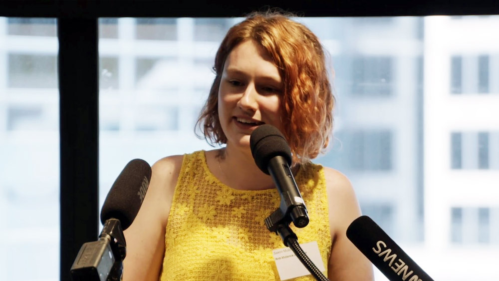 ২০১৮ সালে অস্ট্রেলিয়ান ব্রডকাস্টিং কর্পোরেশনের অনুষ্ঠানে নিজের বক্তব্য, অভিজ্ঞতা তুলে ধরেন মুলিনস। তার পর আইন মহলে আলোড়ন শুরু হয়।