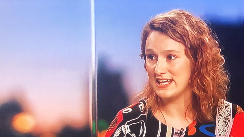 মুলিনসের নিজের কথায়, ‘‘এক এক সময় মনে হয়েছে, হাত ধুয়ে ফেলি। মনে হয়েছে, আমি এই লড়াই লড়তে পারব না।’’ একই সঙ্গে তাঁর সংযোজন, ‘‘ধর্ষিতা যদি বিচার পান, তার চেয়ে তো ভাল কিছু হতে পারে না। কিন্তু সেখানেও তাঁরা যদি অপমানিত হন, তার চেয়ে দুঃখের কিছু থাকতে পারে না।’’   