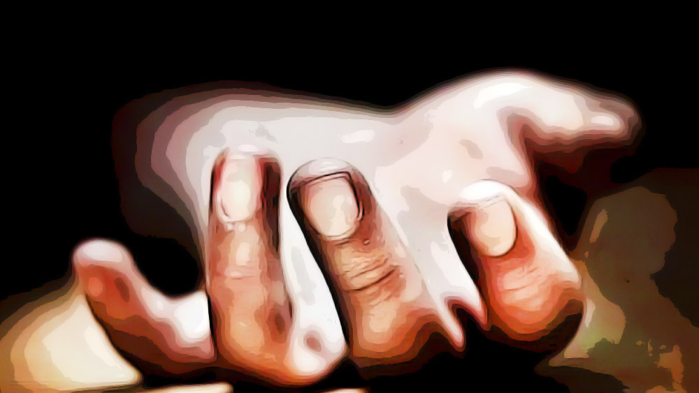 কোথাও খুঁজে না পাওয়ায় বাদলের বাবা-মা চিন্তিত হয়ে পড়েন। এর আগেও গ্রামের দুই শিশুকে অপহরণ করে মেরে ফেলা হয়েছিল। পুলিশ পরে দু’জনের মৃতদেহ উদ্ধার করে। বাদল নিরুদ্দেশ হওয়ায় গ্রামবাসীরা পুলিশের উপর আরও ক্ষুব্ধ হয়ে পড়ে।