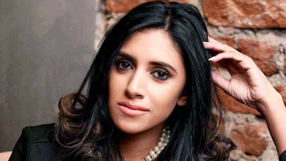 কিন্তু হঠাৎ কী এমন পরিস্থিতি তৈরি হল যার জন্যে শেষ অবধি আত্মহত্যার পথ বেছে নিতে হল প্রত্যুষাকে? 