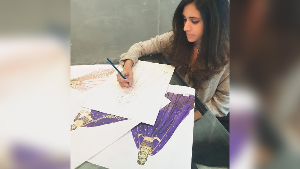 শনিবার সকালে প্রত্যুষার ফ্ল্যাটের ভিতর থেকে তাঁর মৃতদেহ উদ্ধার হয়। ময়নাতদন্ত হয় ওসমানিয়া হাসপাতালে। জানা যায়, তাঁর শরীরে বিষের উপস্থিতি রয়েছে।