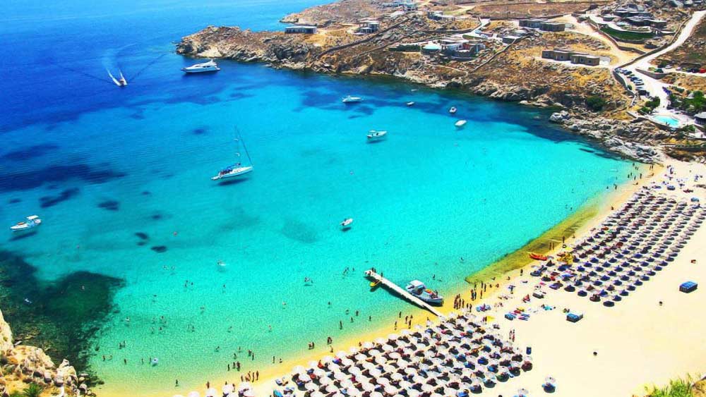 গ্রিসের অন্যতম নগ্ন সৈকত হল ‘প্যারাডাইস বিচ’। 