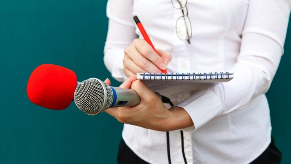 অবশেষে নিউ ব্রুনসউইক এলাকায় তাঁরা স্থায়ী ভাবে থাকতে শুরু করেন। পরে পলিন পড়াশোনার জন্য আলাদা থাকতে শুরু করেন। ২৩ বছর বয়সে স্নাতক স্তরের পড়াশোনা শেষ করার পর পলিন সেন্ট জন সিটির স্থানীয় এক সংবাদপত্রে চাকরি পান। ঠিক তখনই রুথ তাঁর মেয়ের সঙ্গে দেখা করতে চান। অতীতের সব প্রশ্নের উত্তর মিলবে বলে পলিনও দেখা করতে রাজি হন।