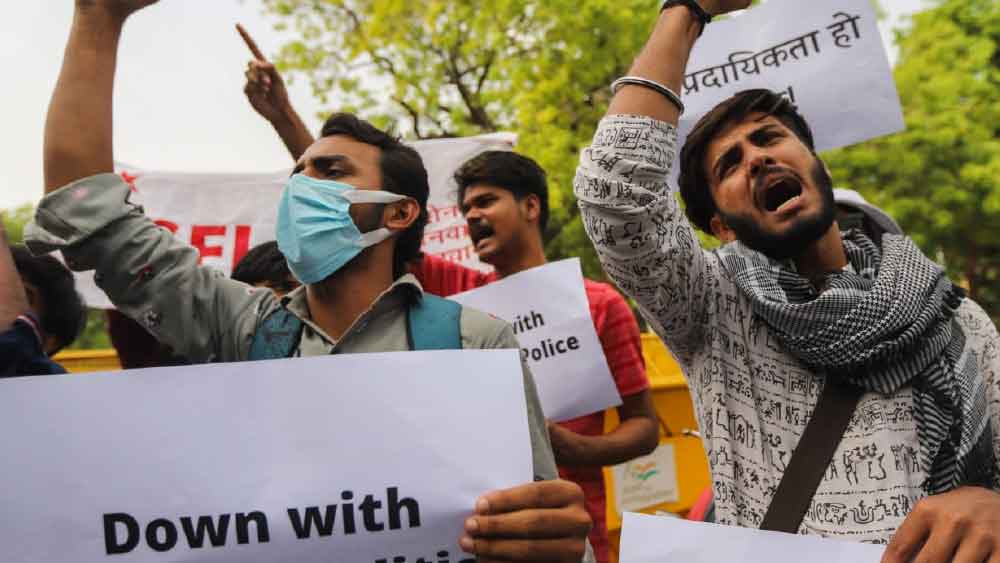 ‘মুসলমানদের নিশানা’ করছে মোদী সরকার, ‘অতিরিক্ত বলপ্রয়োগ’ থামাতে আর্জি অ্যামনেস্টির