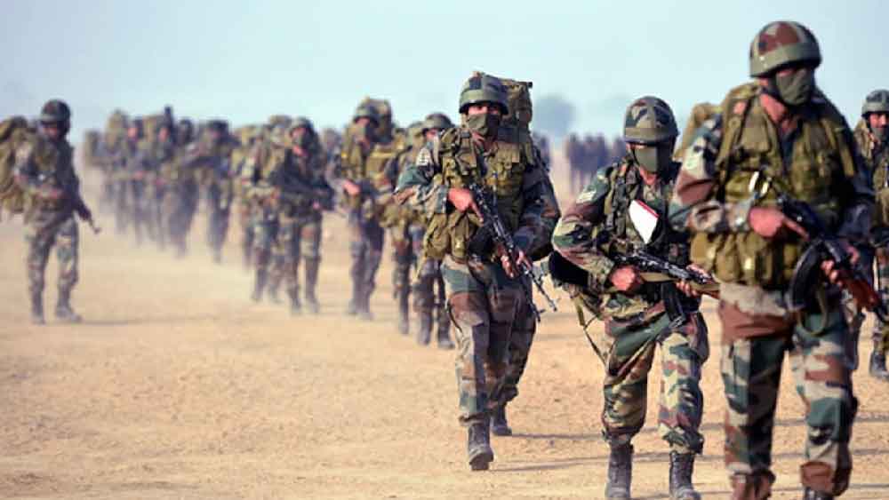 ভারতীয় সশস্ত্র বাহিনীর তিন শাখায় (স্থল, নৌ এবং বায়ুসেনা) নিয়োগের নতুন প্রকল্প ‘অগ্নিপথ’ ঘোষণা করেছে কেন্দ্র। এই প্রকল্পে নিয়োগ করা সেনাদের পোশাকি নাম হবে ‘অগ্নিবীর’।