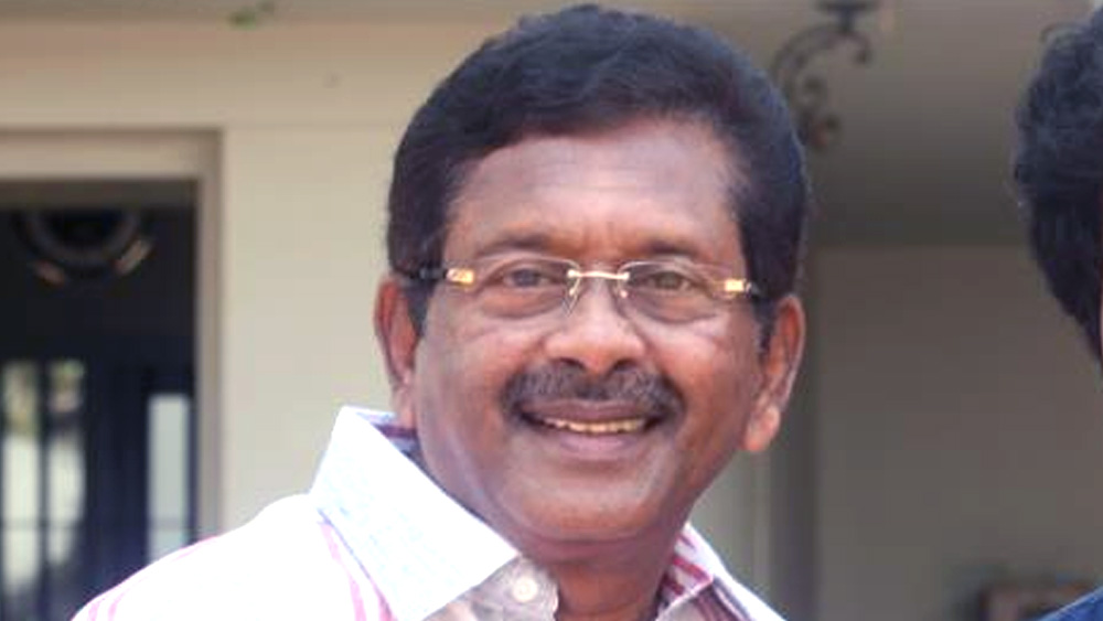 অবশেষে অনেক ভেবে ফন্দি বের করেন ফয়জল। সিনেমার ক্লাইম্যাক্স এমন ভাবে তৈরি করার সিদ্ধান্ত নেন যাতে কোনও অভিনেতার অনুরাগীরাই অসন্তুষ্ট না হন।