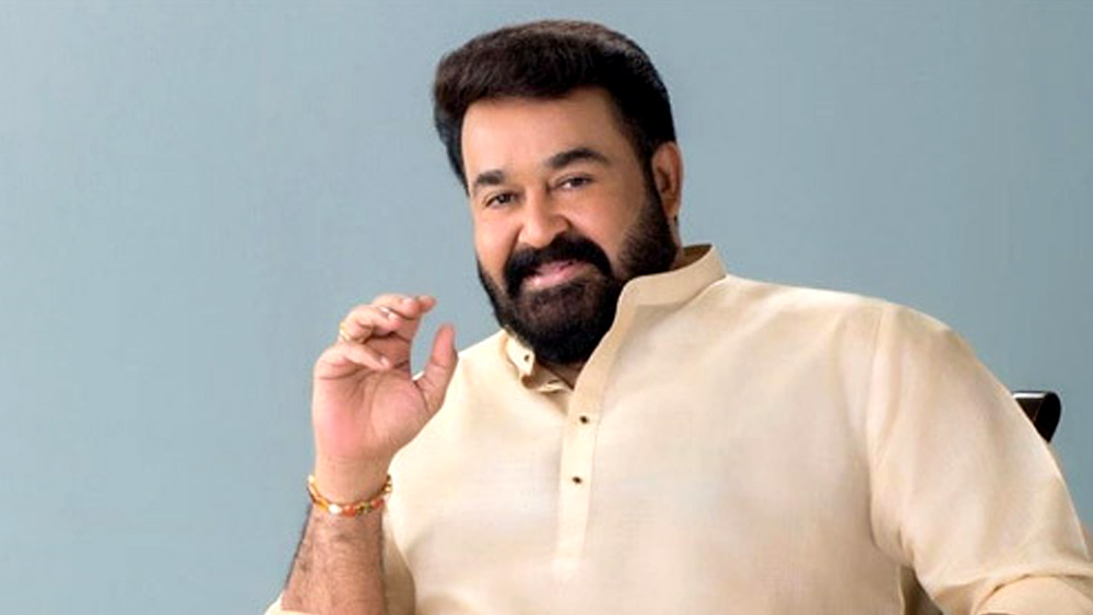 আরও এক বার এই সিনেমার শেষ দৃশ্য শ্যুট করা হয়। তবে এই বার টসে জেতানো হয় মোহনলালকে। জুহির চরিত্র মীরার সঙ্গে বিয়ে হয় মোহনলালের। এ ক্ষেত্রে বন্ধু হয়ে থাকেন হরি অর্থাৎ মামুটি।