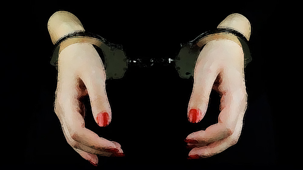 ওই নাবালককে মাদক খাইয়ে তাঁর সঙ্গে ন’বার জোর করে যৌনসঙ্গম করার অভিযোগে সারাকে মোট সাড়ে ন’বছরের জন্য জেলে পাঠানো হয়।