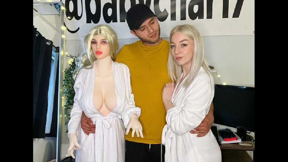 সারলট গ্রে ও ক্যালাম ব্যাক।