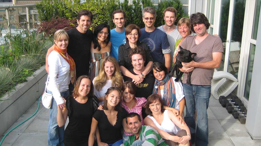 তবে একটা সময় পর ধৈর্যের বাঁধ ভাঙলে কিথের বহু অনুরাগী প্রকাশ্যে কিথের সম্পর্কে একাধিক অভিযোগ আনেন। ২০২০ সালে বহু মহিলা কিথের বিরুদ্ধে মানসিক এবং যৌন নির্যাতনের অভিযোগ নিয়ে আদালতের দ্বারস্থ হন। মহিলা পাচার এবং শিশুদের নিয়ে পর্নোগ্রাফি তৈরি-সহ একাধিক অভিযোগে দোষী সাব্যস্ত হওয়ার পর কিথকে যাবজ্জীবন কারাদণ্ড দেওয়া হয়। বন্ধ হয় নেক্সিয়াম।