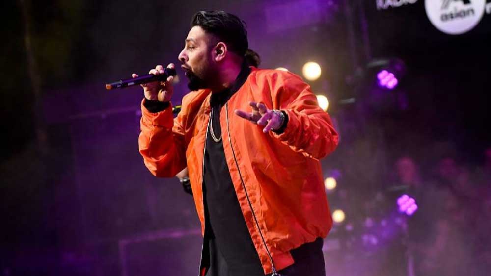 মূলত পঞ্জাবি গায়ক হিসেবে আত্মপ্রকাশ করলেও র‌্যাপ গানের মাধ্যমে বাদশা খুব তাড়াতাড়ি বলিপাড়ায় পাকাপাকি ভাবে জায়গা করে নিয়েছেন। বর্তমানে বলিউডের বেশির ভাগ আইটেম গানের পুরুষকণ্ঠ বাদশার। বলিউডের মূলধারার গানের বাইরে একটু অন্য ধরনের গান গাওয়ার জন্য জনপ্রিয় হয়ে ওঠেন বাদশা।