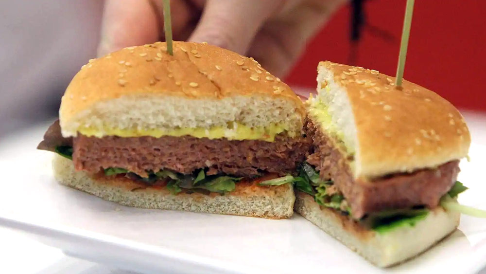 ভারতও অবশ্য এ দিক থেকে পিছিয়ে নেই। কেরলে যে রেস্তরাঁগুলিতে ফাস্ট ফুড পাওয়া যায়, তাদের উপর ১৪.৫ শতাংশ ‘ফ্যাট ট্যাক্স’ চাপানো হয়েছে।