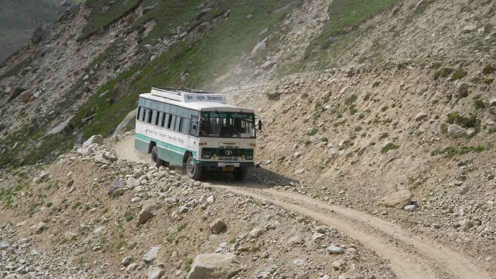 ন্যান্সির আগে সিমলা ডিপোর সীমা ঠাকুর এইচআরটিসি-র প্রথম মহিলা বাসচালক হন। তিনি প্রথমে রাজ্যের মধ্যে বাস চালালেও দক্ষতা বাড়ার পর সিমলা-চণ্ডীগড় রুটে বাস চালাতে শুরু করেন।