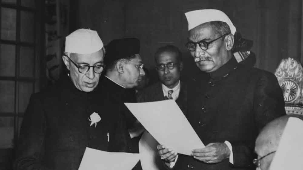 ১৯৫৭ সালের ৬ মে দ্বিতীয় রাষ্ট্রপতি নির্বাচনে ৪ লক্ষ ৬৪ হাজার ভোটের মধ্যে রাজেন্দ্রপ্রসাদ পেয়েছিলেন ৪ লক্ষ ৫৯ হাজারেরও বেশি। ওই নির্বাচনে অন্য দুই প্রতিদ্বন্দ্বী, চৌধুরি হরি রাম এবং নারায়ণ দাস তিন হাজারের গণ্ডিও পেরোননি।