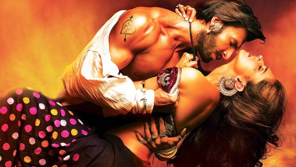 এই জুটিকে একসঙ্গে বহু সিনেমাতে অভিনয় করতে দেখা গেলেও রণবীরের চেয়ে তাঁর স্ত্রী পারিশ্রমিক বেশি পান। রণবীর তাঁর নিজের সাফল্যের জন্যেও দীপিকাকে কৃতজ্ঞতা জানান।