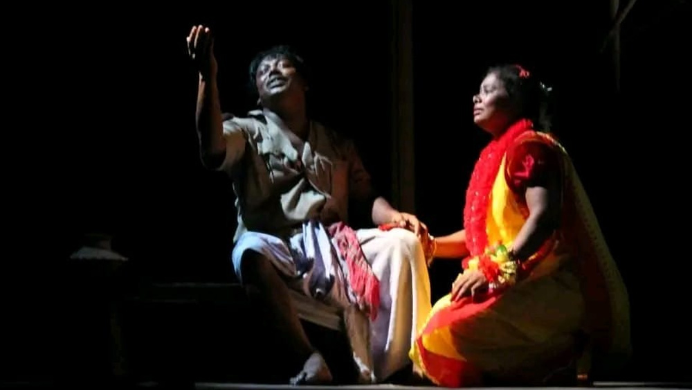 প্রদীপ পরিচালিত নাটকের একটি দৃশ্য।