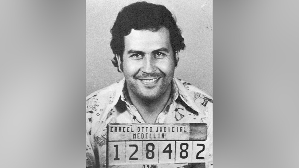 ১৬ মাস পর তাঁর খোঁজ পাওয়া যায় মেডেলিনের একটি মধ্যবিত্ত কলোনিতে। 'সার্চ ব্লক-এর আনাগোনা টের পেতেই তিনি ছাদ দিয়ে পালানোর চেষ্টা করেন। 