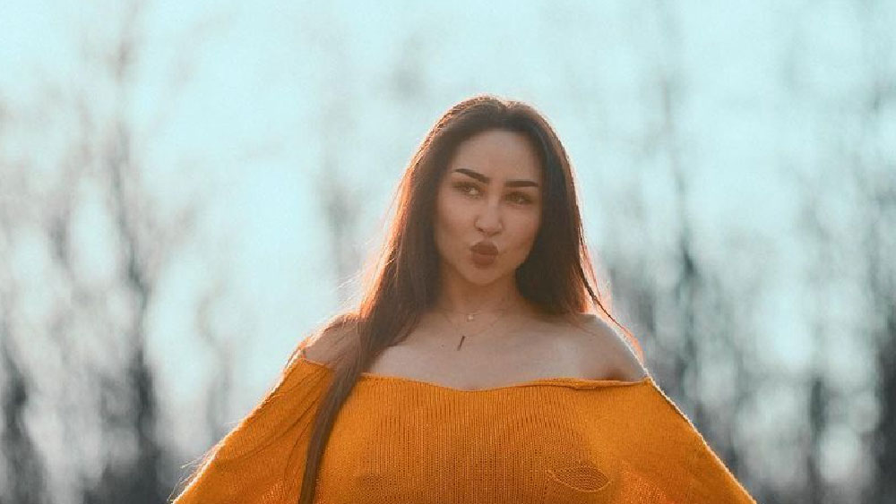 কিন্তু ইউক্রেনের এই মডেল লুইসা কোনও প্রস্তাবেই রাজি হতে পারছেন না।