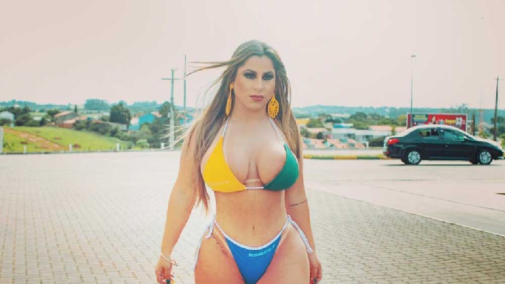 তবে এই প্রতিযোগিতায় মুখমণ্ডল বা দেহের সৌন্দর্যের নিরিখে সেরার বিচার করা হয় না। কোন প্রতিযোগীর কত সুন্দর নিতম্ব, তা দেখেই সেরার নির্বাচন করা হয়। আর যাঁর নিতম্ব সব থেকে সুন্দর, তিনিই পান ‘মিস বামবাম’-এর মুকুট।