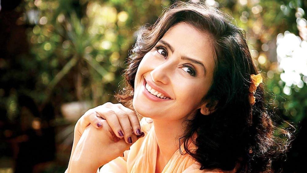 ছবি দেখার পর মনীষা যারপরনাই খুশি হন। এমনকি, তাঁকে সেই ছবিটি পাঠাতেও বলেন। 