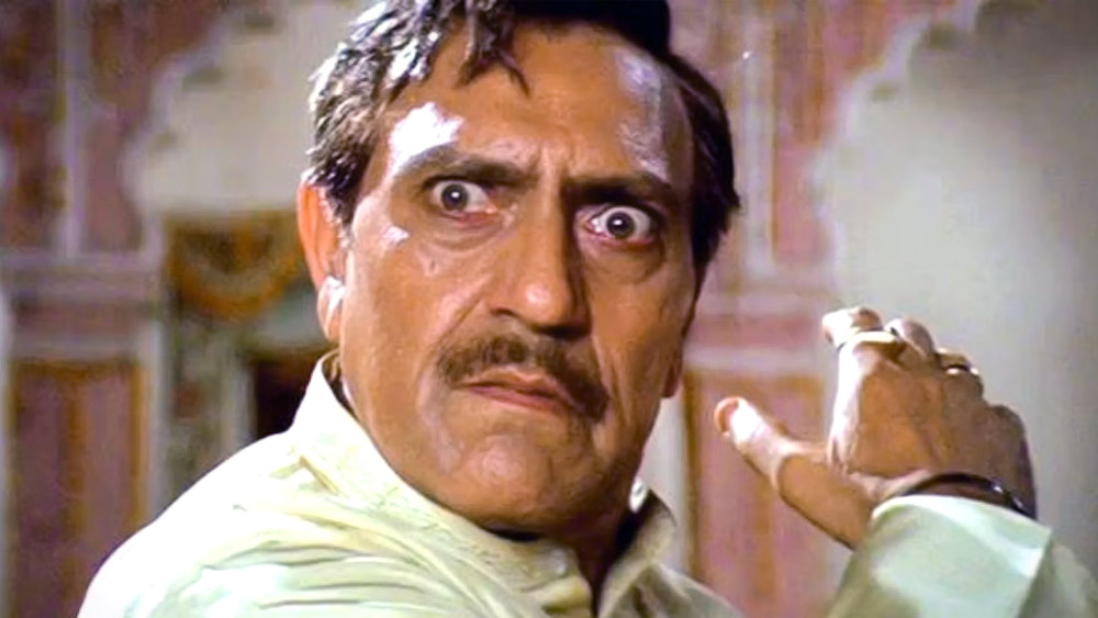 কিন্তু তার আগে এমপ্লয়িজ স্টেট ইনস্যুরান্স কর্পোরেশন (ইএসআইসি) নামে একটি সরকারি সংস্থায় কর্মী ছিলেন তিনি।