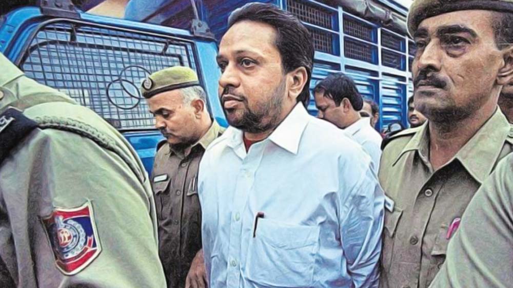 নয়নার এক সহপাঠী ছিলেন মতলুব করিম। কাকতালীয় ভাবে, মতলুবও যুব কংগ্রেস দলের সদস্য ছিলেন। কর্মসূত্রে সুশীল, নয়না ও মতলুবের মধ্যে বন্ধুত্ব ক্রমে দৃঢ় হতে থাকে।