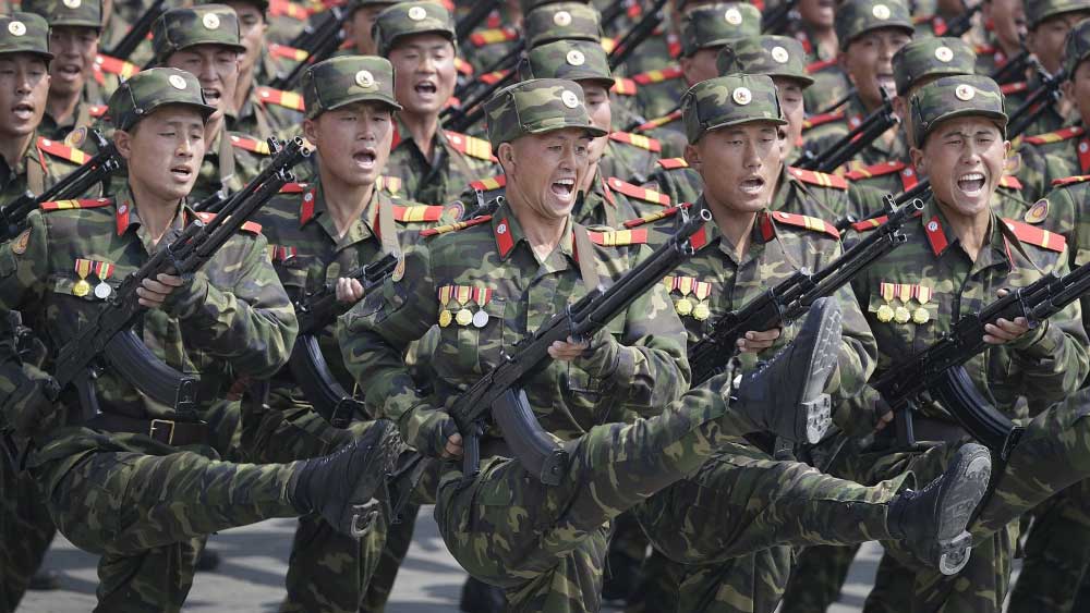 উত্তর এবং দক্ষিণ কোরিয়া গত সাত দশক ধরে একে অপরের বিরোধিতা করে আসছে প্রায় সব ক্ষেত্রেই। উভয় দেশই একে অপরের থেকে বেশি শক্তিশালী হওয়ার দৌড়ে সামরিক শক্তি বাড়িয়েই চলেছে।