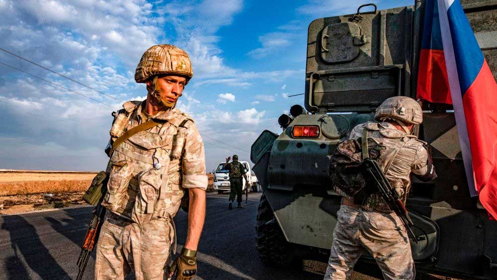 নিয়ম অনুযায়ী, রাশিয়ার ১৮ থেকে ২৭ বছর বয়সি পুরুষদের ১২ মাসের জন্য সেনায় যোগ দেওয়া বাধ্যতামূলক। এই নির্দেশ অমান্য করলে জরিমানা বা কারাদণ্ডও হতে পারে।