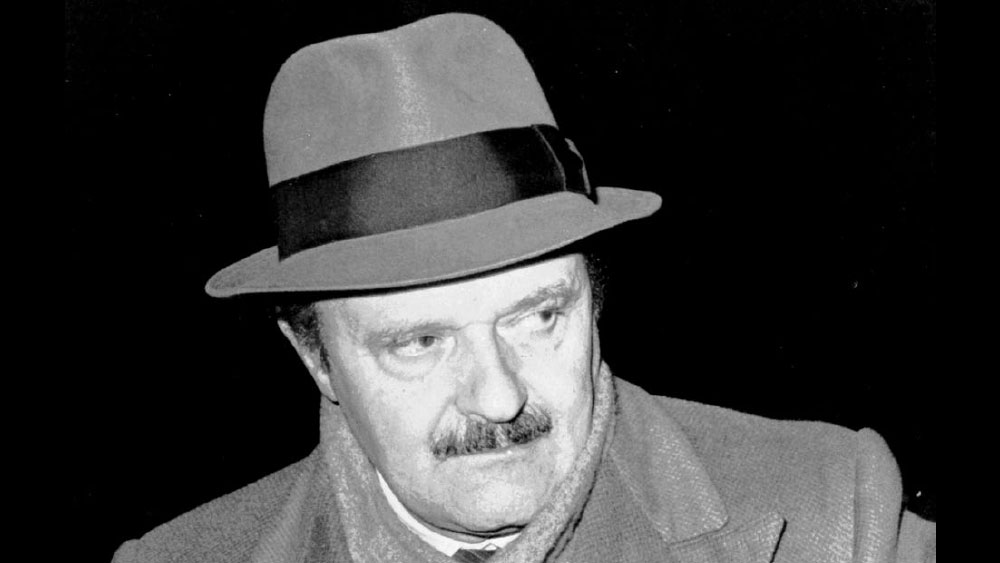 পুলিশি তদন্তে ওই ব্যক্তির পরিচয় খোলসা হতেই শোরগোল পড়ে যায়। এ নিয়ে মামলায় আদালত জানিয়েছিল যে আত্মহত্যা নয়, খুন করা হয়েছিল ওই ব্যক্তিকে। তবে তিনি যে-সে ব্যক্তি নন। তিনি ইটালিয়ান ব্যাঙ্কার জিয়ান রবার্তো ক্যালভি।