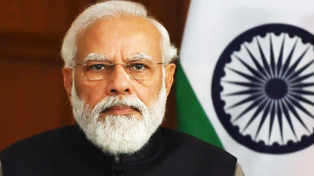 বন্ধু মিয়াঁভাই রামসাদার প্রয়াণের পর মোদীর বাবা দামোদরদাস মৃত বন্ধুর পরিবারের পাশে এসে দাঁড়ান। অনুরোধ করেন, তাঁরা যেন আব্বাসকে উচ্চশিক্ষার জন্য ভাদনগরে তাঁর পরিবারের সঙ্গে থাকতে পাঠান।