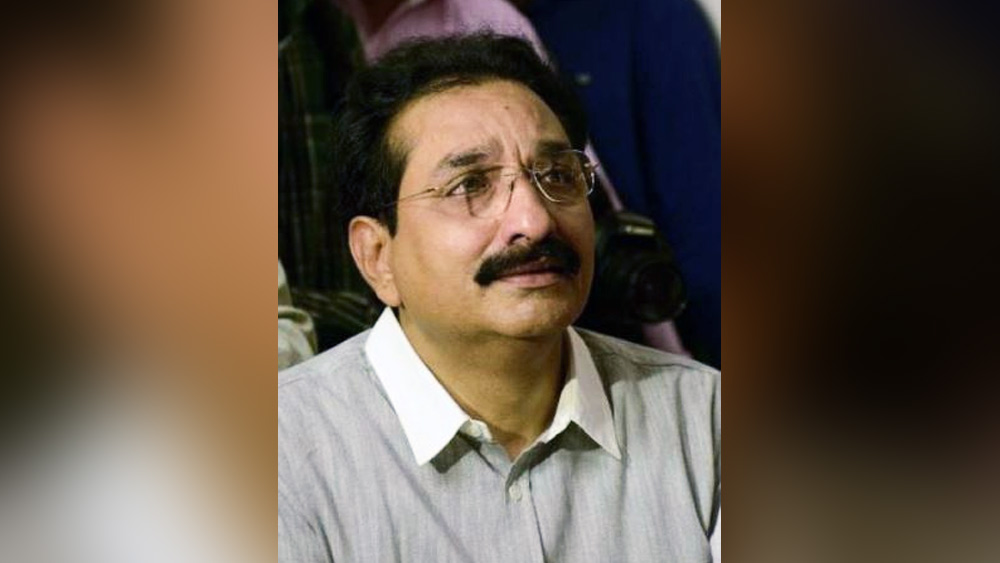 সূত্রের খবর অনুযায়ী, প্রধানমন্ত্রীর ভাই পঙ্কজ মোদী এবং আব্বাস একই ক্লাসে পড়তেন। দশম শ্রেণির পরীক্ষায় খুব ভাল ফল করেন তিনি।