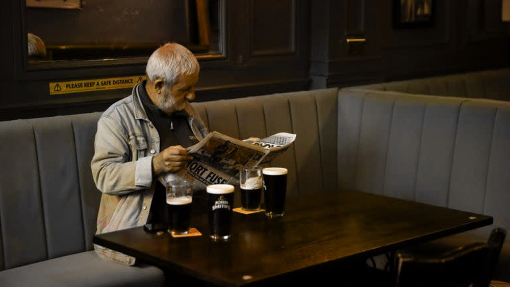 সত্তরের দশকের গোড়ায় প্রথম ঝাঁপ খুলেছিল পেনি ফার্দিং। তার পর থেকে টানা ৪৫ বছর ধরে শহরের বহু বিয়ারপ্রেমীর আস্তানা ছিল এটি। যদিও সুখের মুহূর্তগুলি বেশি দিন স্থায়ী হয়নি। ২০১৬ সালে তা বন্ধ করে দিতে বাধ্য হন পাব কর্তৃপক্ষ। 