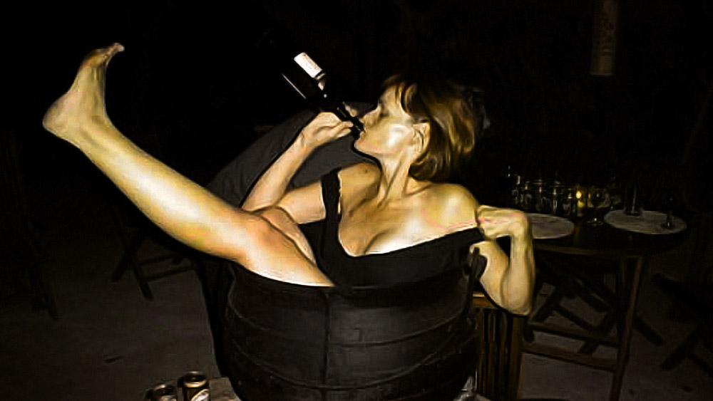 পুরনো পাবটিই নতুন ভাবে ফিরে আসে তার পরের বছর। অবশ্য ২০১৫ সালেই এর মালিকানা বদল হয়েছিল। পাবটিকে অধিগ্রহণ করেন রয়্যাল কোর্ট থিয়েটার কর্তৃপক্ষ। তার আগে অবশ্য এর নামও বদলে গিয়েছিল। এক কালে তা পরিচিতি পেয়েছিল ‘দ্য নিউ পেনি ফার্দিং’ হিসাবে।