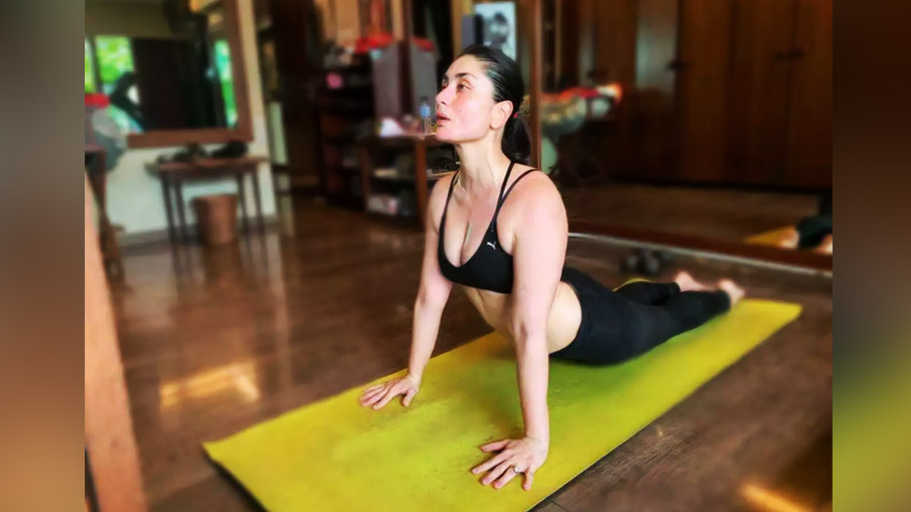 প্রতি সকালে মোট ১০৮ বার সূর্য নমস্কার করে তিনি দিন শুরু করেন। নেটমাধ্যমে মাঝে মাঝেই তাঁকে নানা ধরনের আসনের ছবি ও ভিডিয়ো আপলোড করতে দেখা যায়।