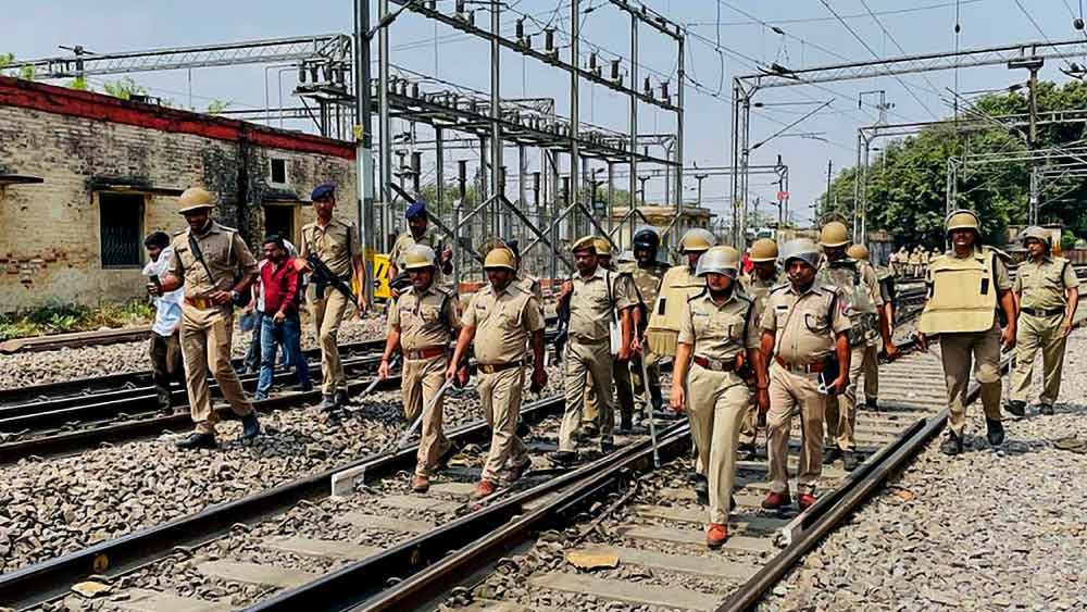 কেন্দ্রীয় মন্ত্রী হরদীপ সিংহ পুরী জানিয়েছেন, আবাসন এবং পেট্রোলিয়াম মন্ত্রকের অধীনে যে সমস্ত রাষ্ট্রায়ত্ত সংস্থা রয়েছে, সেগুলিতে যাতে অবসরপ্রাপ্ত ‘অগ্নিবীর’দের কাজে লাগানো যায়, তার চিন্তা-ভাবনা চলছে।