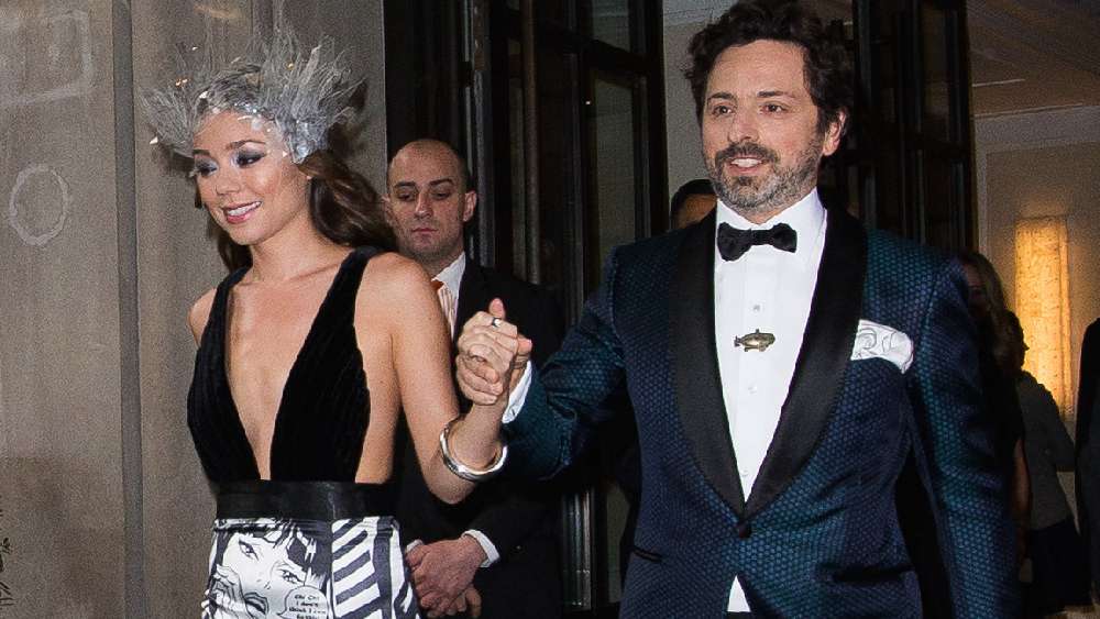 ২০১৮ সালের ৭ নভেম্বর বিয়ে করেন সেরগেই-নিকোলে। সেই বিয়ে হয়েছিল আড়ম্বরহীন, জাঁকজমকরহিত এক অনুষ্ঠানে। ধনকুবেরসুলভ বাহুল্য ছিল না কোনও।