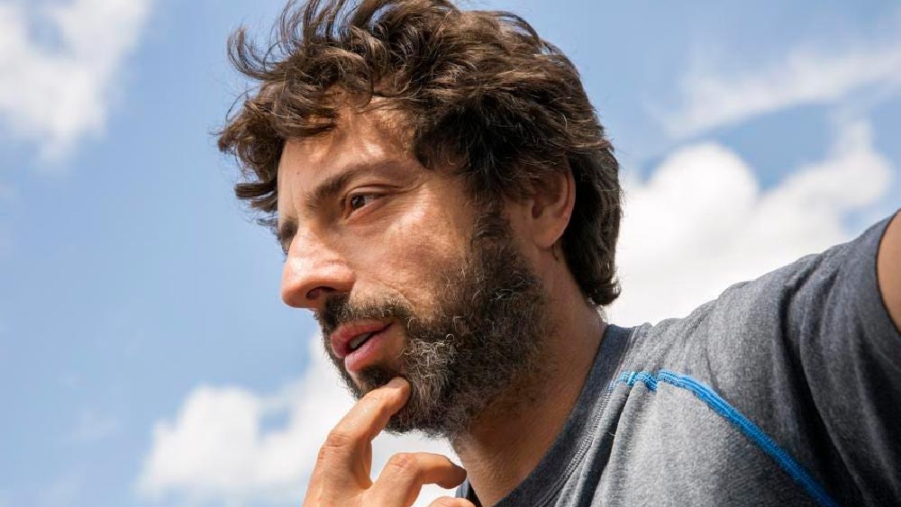 কিন্তু সেরগেইয়ের অর্থে কী ভাগ পাবেন নিকোলে? আইনজীবীরা জানাচ্ছেন, এ ব্যাপারে আগাম একটি ব্যবস্থা করে রেখেছিলেন সেরগেই। বিয়ের আগে নিকোলেকে দিয়ে একটি প্রাক্-বিবাহ চুক্তিপত্রে সই করিয়েছিলেন তিনি। যার জেরে বিচ্ছেদ হলেও নিকোলে ধনকুবেরের সম্পত্তির দাবি করতে পারবেন না।