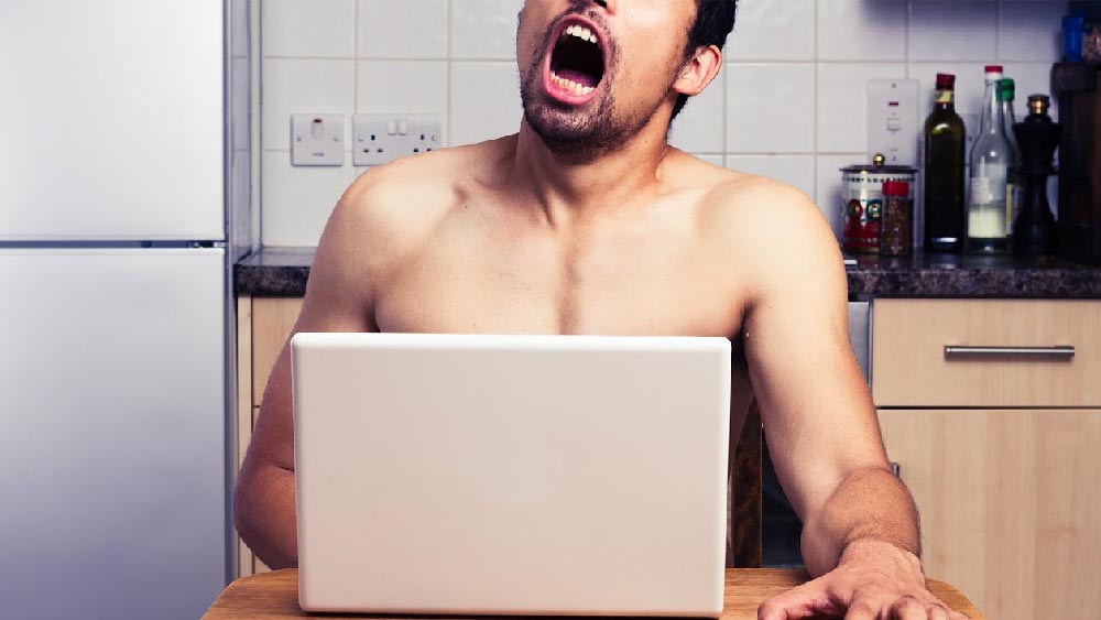 রেকর্ডের দাবিদার এক জাপানি পুরুষ। নাম মাসানোবু সোতো। তিনি নিজের রেকর্ডই সম্প্রতি ভেঙেছেন। আগের থেকে আরও ২৮ মিনিট বেড়েছে তাঁর তৃপ্তিতলাশ।