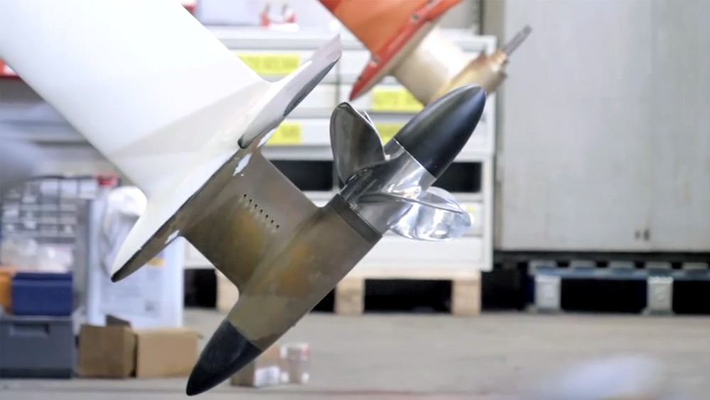  পরিবেশ-বান্ধব এই নৌকাটি বিশেষ ধরনের প্রযুক্তিতে তৈরি যা পেশাদার ইয়ট রেসিং প্রতিযোগিতার নৌকার ক্ষেত্রে ব্যবহার করা হয়।