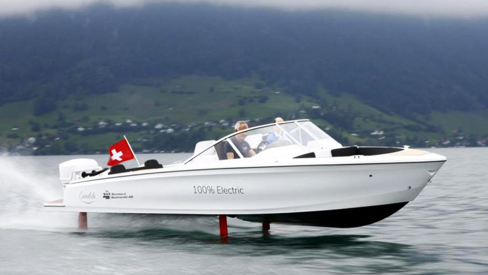 নৌকাটি ১২ জন যাত্রী বহন করতে সক্ষম। তবে এর থেকে কম যাত্রীবহণকারী নৌকাও বাজারে আনবে নির্মাতা সংস্থাটি।