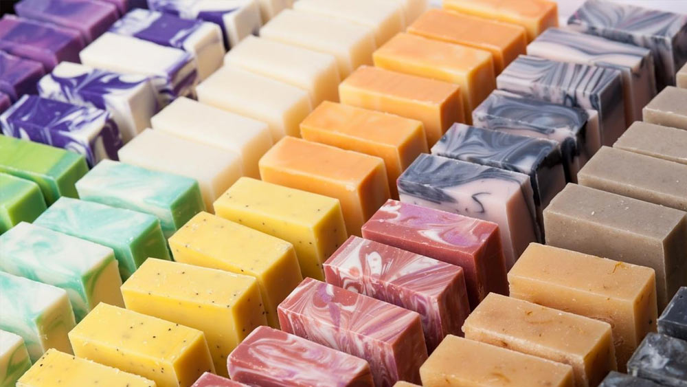 এর পর দক্ষিণের একাধিক সুপারহিট ছবিতে অভিনয় করেন তিনি। দক্ষিণের বিভিন্ন ভাষায় ২০০টিরও বেশি ছবিতে অভিনয় করেছেন। 