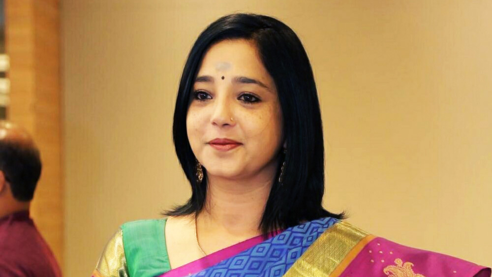 বর্তমানে অর্থের প্রয়োজনে বাড়ি-বাড়ি সাবান বিক্রি করছেন দক্ষিণী অভিনেত্রী।