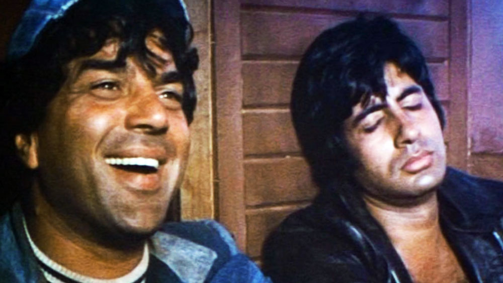 ১৯৭৫ সালে যে সিনেমা মুক্তি পাওয়ার পর দেশের সর্বত্র ‘জয়-বীরু’কে নিয়ে মাতামাতি, জানেন কি, সেই ক্লাসিক ‘শোলে’ ছবিটির গল্প হলিউড সিনেমা থেকে নেওয়া হয়েছে?