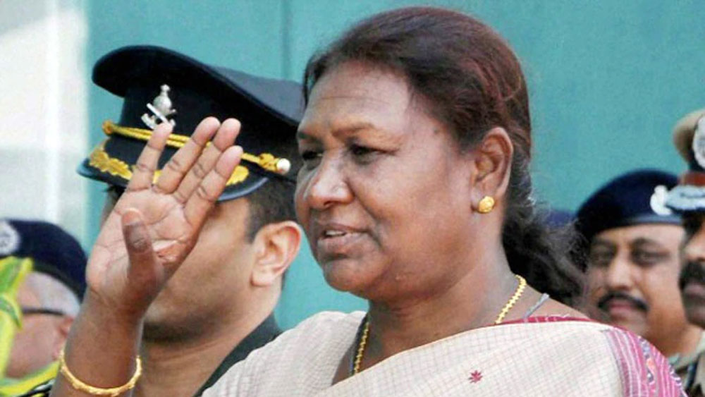 রাজনৈতিক জীবনে সফল হলেও দ্রৌপদীর ব্যক্তিগত জীবন যন্ত্রণাময়। মহাভারতের দ্রৌপদীর মতো তাঁর জীবনেও এসেছে পুত্রশোক। দুই ছেলেকেই হারিয়েছেন দ্রৌপদী। হারিয়েছেন স্বামীকেও। একটি মেয়ে রয়েছে তাঁর।